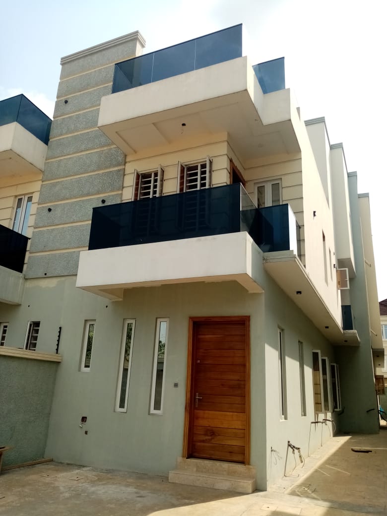 5 Bedroom in Magodo phase 2