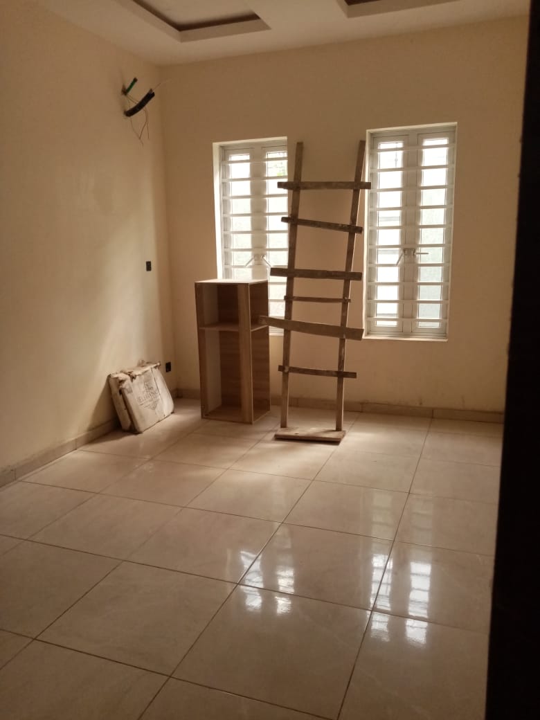 5 Bedroom in Magodo phase 2