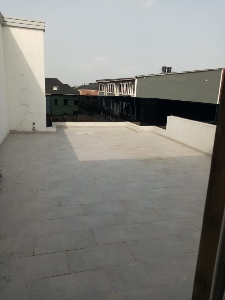 5 Bedroom in Magodo phase 2